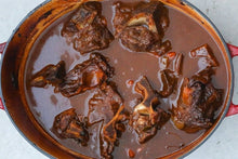 将图片加载到图库查看器,牛颈骨 $2.5 / 磅